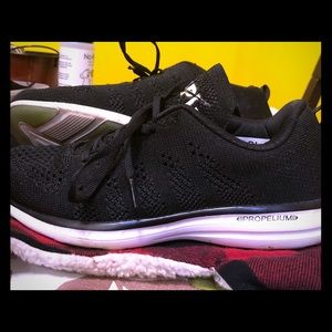 APL Women’s sneakers